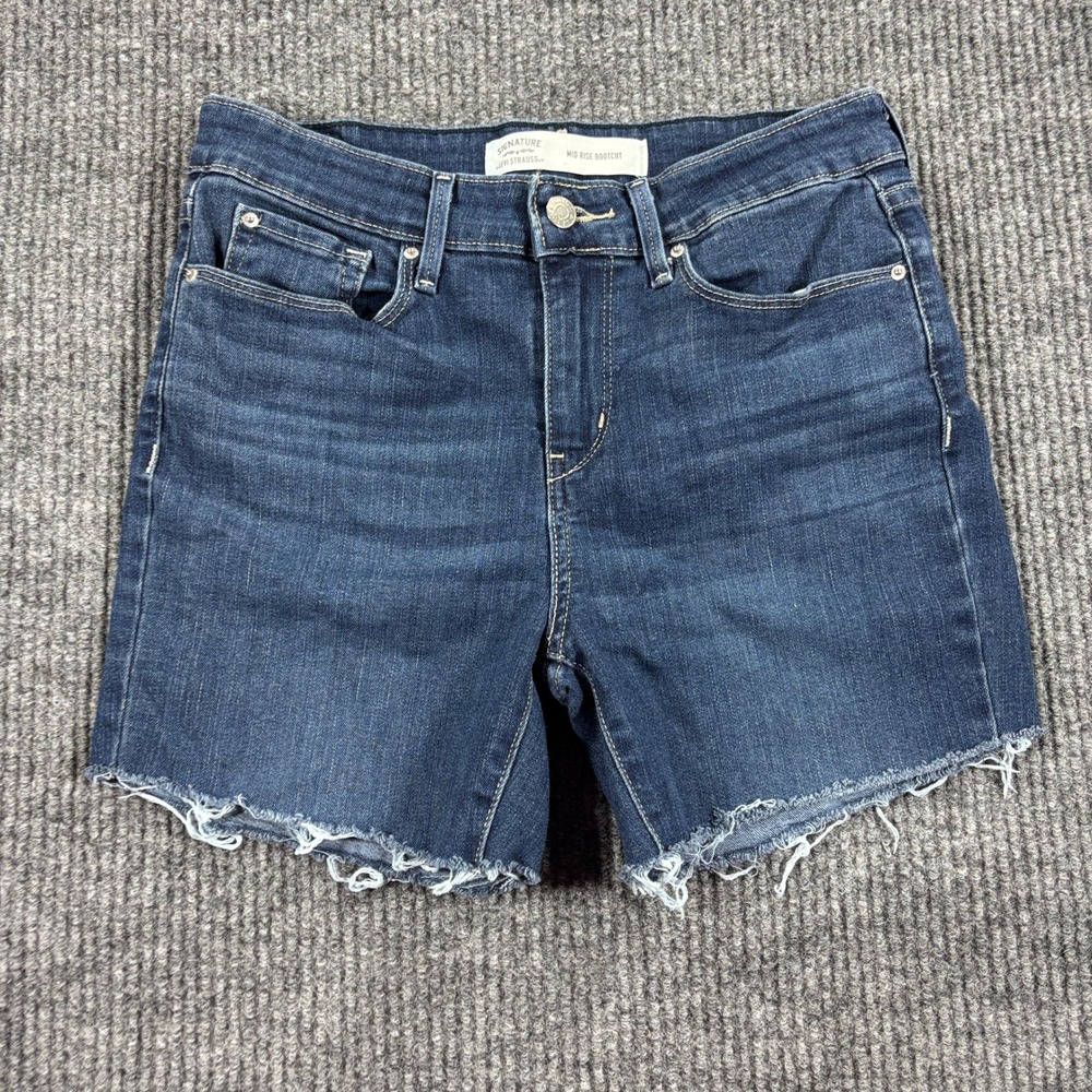 Signature Levi Strauss Denim Shorts Womens 6M Blue Raw Hem Mid Rise